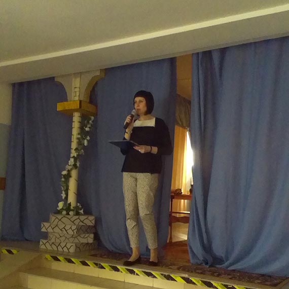 "Czy teatr mo�e ukaza� pot�g� mi�o�ci?"