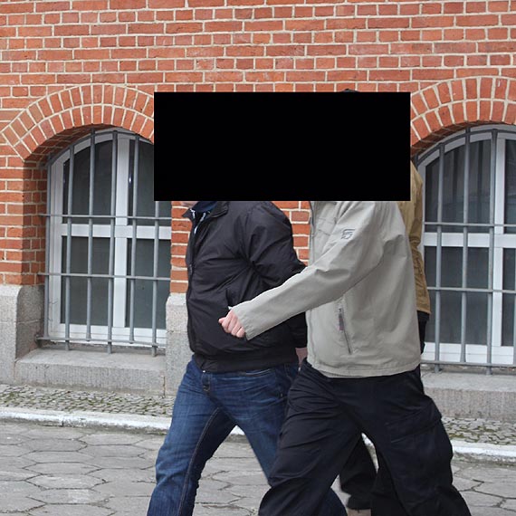 Sprawcy zatrzymani za nielegalny obr�t paliwem