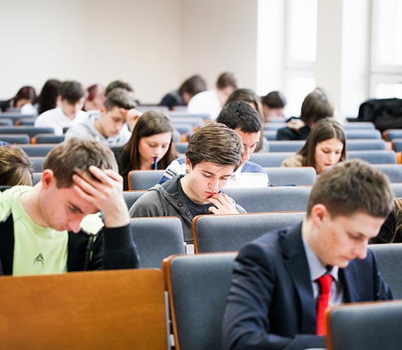 Wyniki fina�u konkursu „Poka� nam j�zyk”