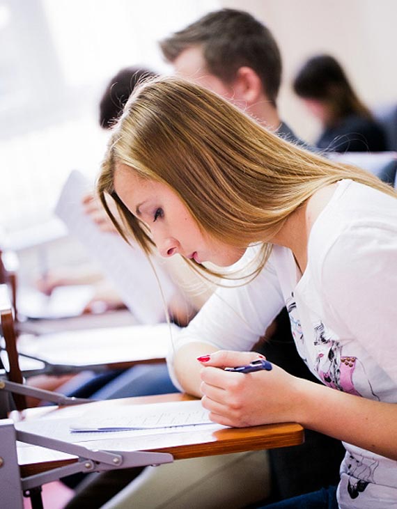 Wyniki fina�u konkursu „Poka� nam j�zyk”