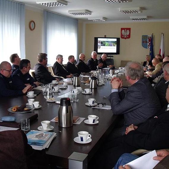 Spotkanie w sprawie terminala LNG w �winouj�ciu