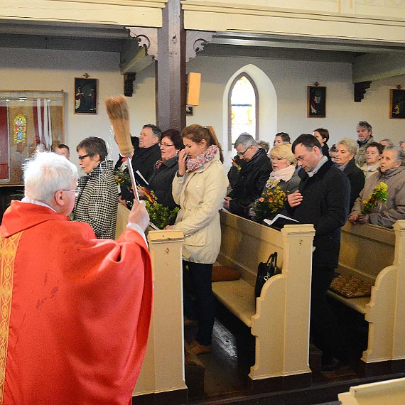 Wsp�lna palmowa procesja wiernych Wapnicy i Lubina