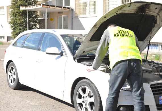 Stra� graniczna odzyska�a skradzione w Szwecji audi A4 