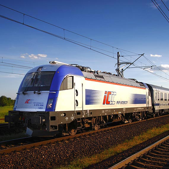 Z PKP Intercity na maj�wk�