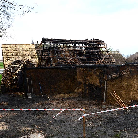 Przyczyny po�aru w skansenie w Wolinie jak dot�d nieznane. Straty oszacowano na 60 tysi�cy z�otych