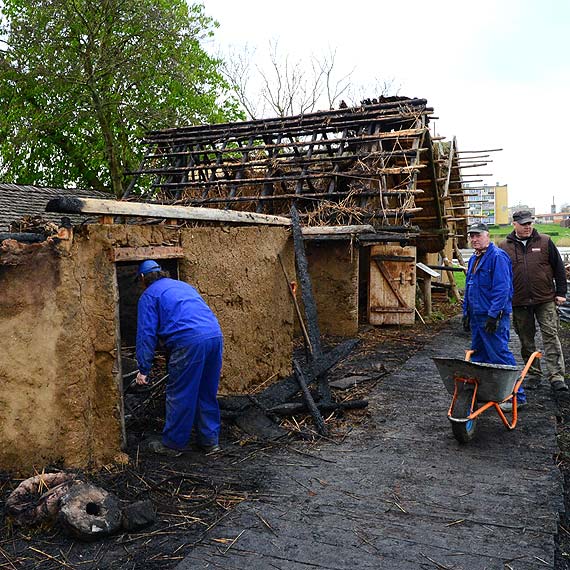 Przyczyny po�aru w skansenie w Wolinie jak dot�d nieznane. Straty oszacowano na 60 tysi�cy z�otych
