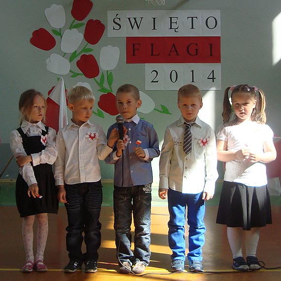 Obchody �wi�ta Flagi w Szkole Podstawowej w Wysokiej Kamie�skiej