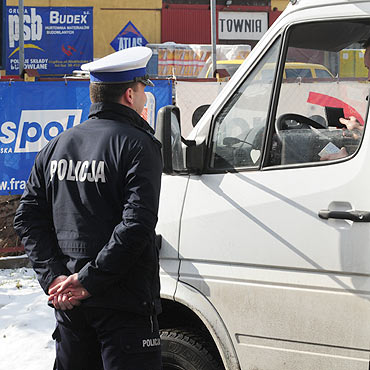 Policjanci prowadzili na drogach akcj� „Telefon”