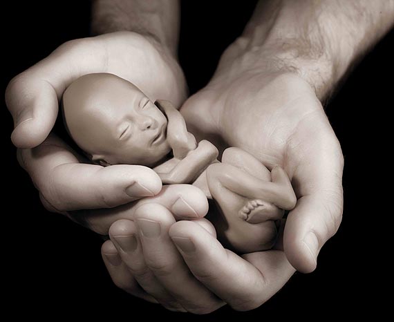 Jak pom�c rodzicom po stracie nienarodzonego dziecka?