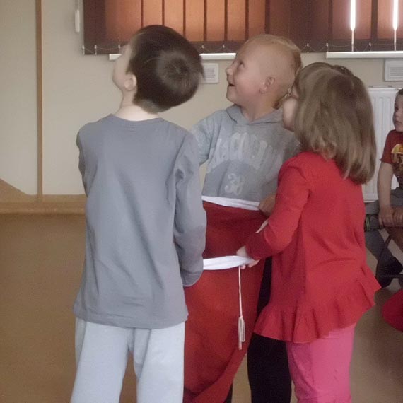 W Dziwnowie odbył się spektakl „Kot w butach” Krakowskiego Teatru „DUET”