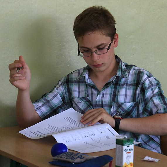 Konkurs matematyczny w Zespole Szk� Og�lnokszta�c�cych w �winouj�ciu z udzia�em uczni�w z Wolina. Zobacz film!