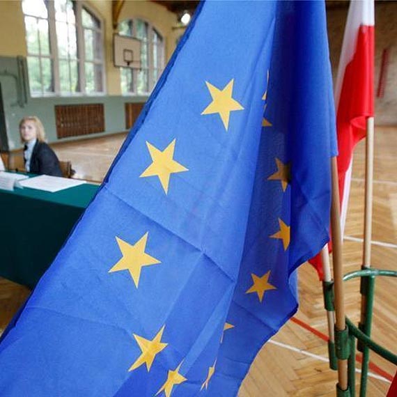 Wybory do europarlamentu w Polsce wygra�o PiS-w/g najnowszych bada�