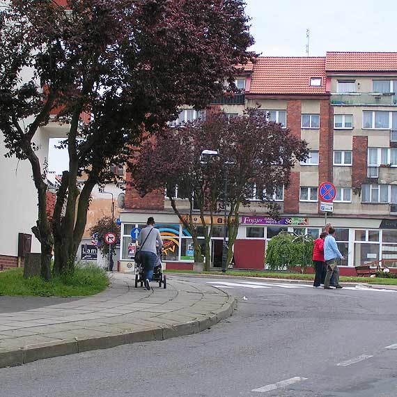 Samotna pracuj�ca matka… i znik�d pomocy