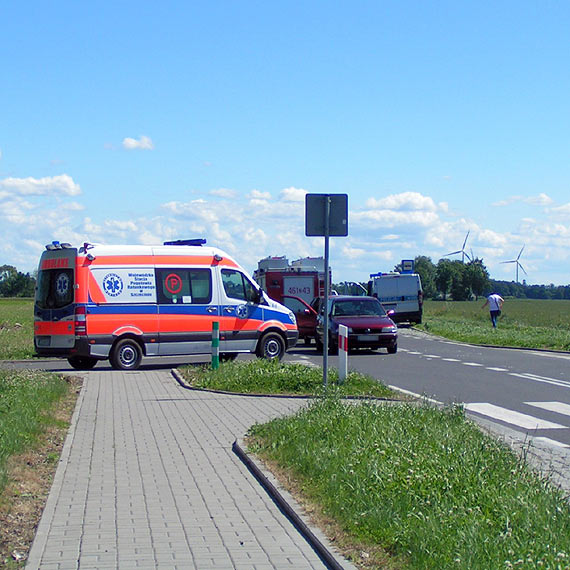 Wypadek drogowy na sto szóstce