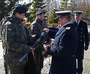 Dziwn�w: Przekazanie obowi�zk�w dow�dcy 8. dywizjonu przeciwlotniczego