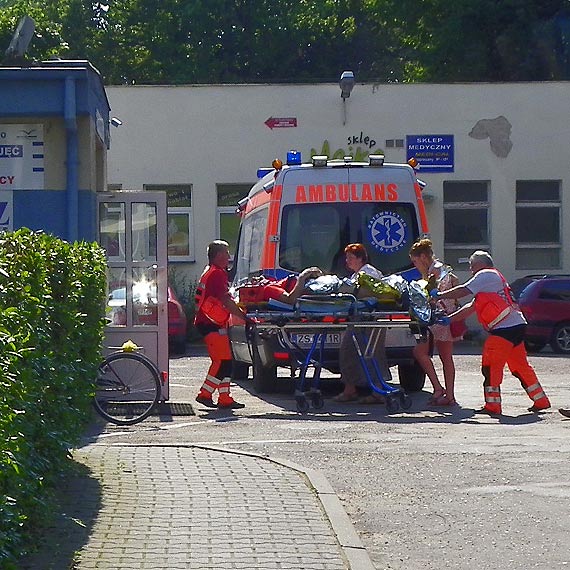  Wypadek w Piaskach Wielkich ko�o Wolina. Jeden m�czyzna trafi� do szpitala