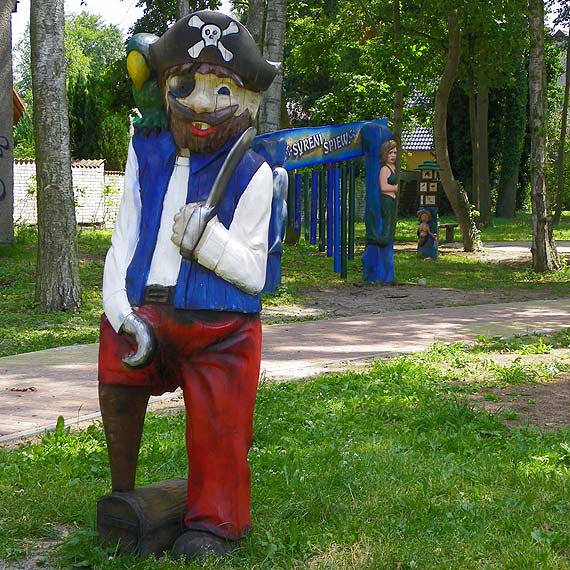 Edukacyjny plac zabaw w Mi�dzywodziu