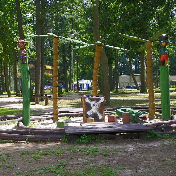 Edukacyjny plac zabaw w Mi�dzywodziu