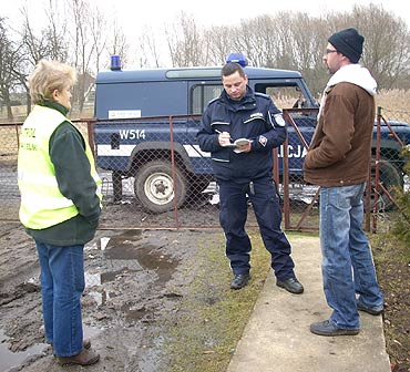 �wierzno: Policjanci kontrolowali na wsiach psy