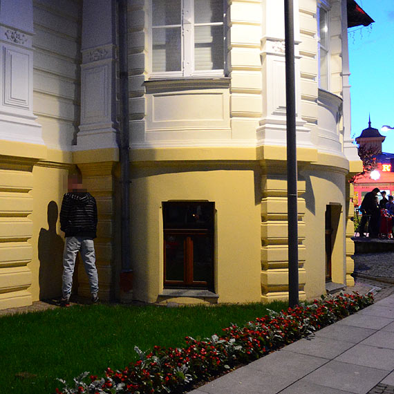 S� toalety. Wi�c dlaczego tutaj?