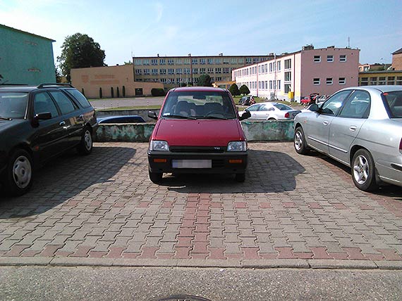 Czy ma�y samoch�d potrzebuje wi�cej miejsca?