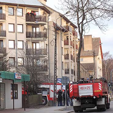 Na balkonie zapali�y si� meble ogrodowe. Po�ar szybko ugaszono