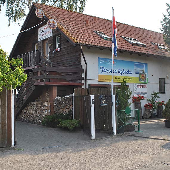 Z�odziei nagra�a kamera. Okradziono  lokal na marinie w Karsiborze