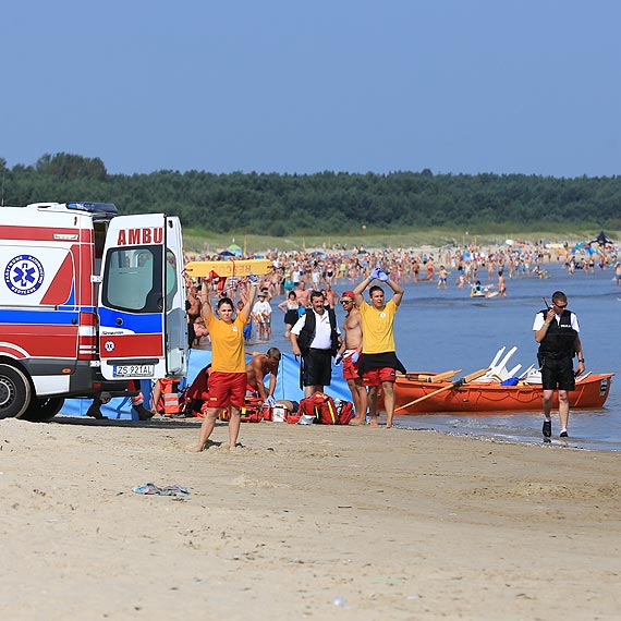 Tragedia na pla�y. Uton�� m�czyzna. Zobacz film!