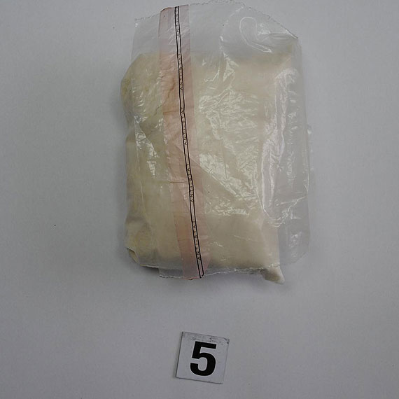 Przechowywali prawie 40 gramów marihuany i 206 gramów amfetaminy. Trafili za kratki