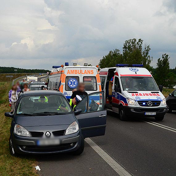 Jedna osoba ranna w wypadku pod Par��wkiem