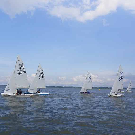 Hiszpanie prowadz� w Mistrzostwach Europy w klasie S�onka w Kamieniu Pomorskim