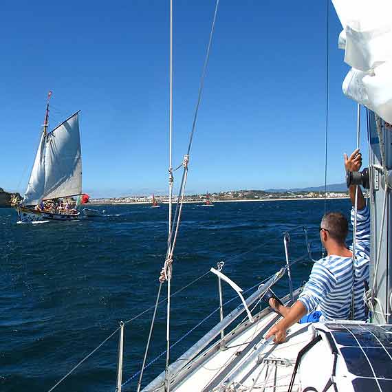 Sputnik opuszcza wybrze�e portugalskie