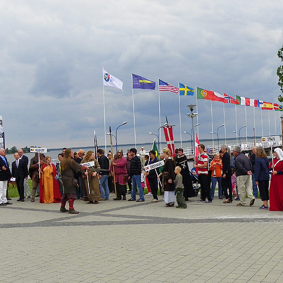 Miecz Wilkinsona w r�kach �eglarzy z Hiszpanii