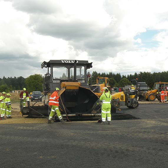 Trwa przebudowa infrastruktury lotniskowej i portowej portu lotniczego Szczecin- Goleni�w