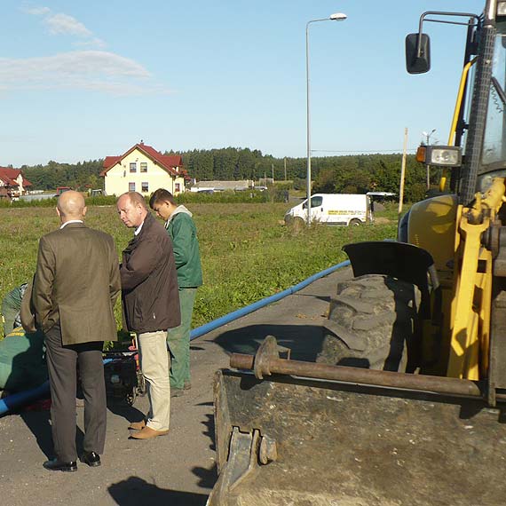 Burmistrz na placu budowy