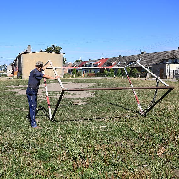 Spór o boisko, czyli jak piłka skłóciła mieszkańców. Zobacz film!