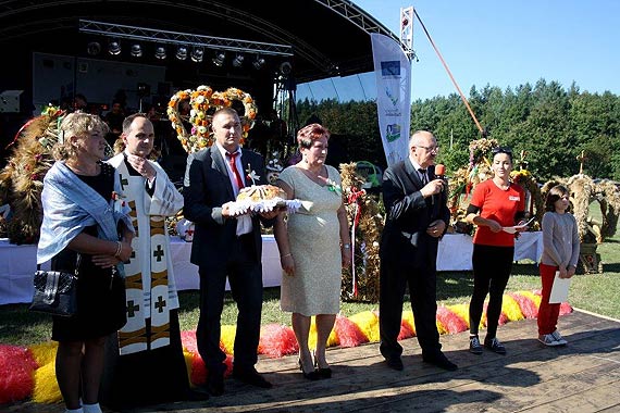 Do�ynki Gminne 2014 w �wierznie