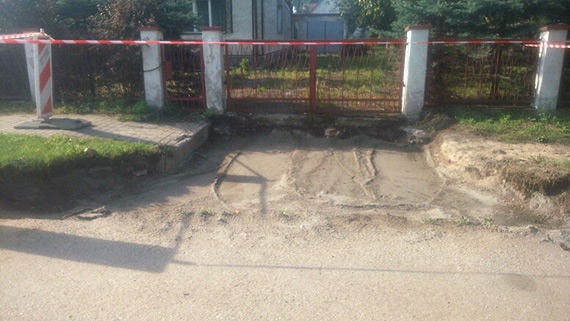 Droga jeszcze nie sko�czona, a robotnik�w ju� nie ma 