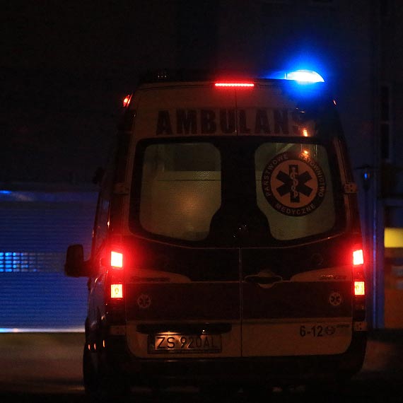 Pobity d�ugo czeka� na pomoc. Karetki od �winouj�cia a� do Kamienia Pomorskiego by�y zaj�te!