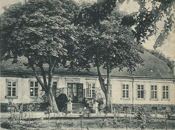 O dworach i pa�acach Ziemi Kamie�skiej w MHZK