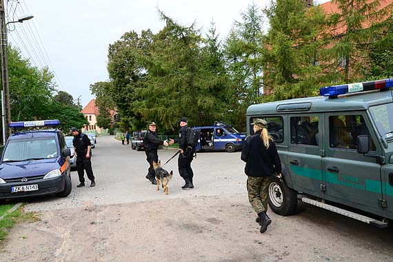 W Lubinie szukali cz�owieka z lasu. Zobacz film!