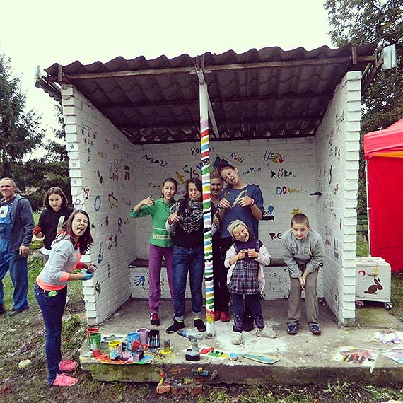 Zaczarowane przystanki autobusowe w Jarszewie, Skarchowie i Rzewnowie