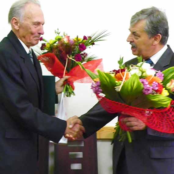 93 letni porucznik Czes�aw Proszko awansowany do stopnia kapitana