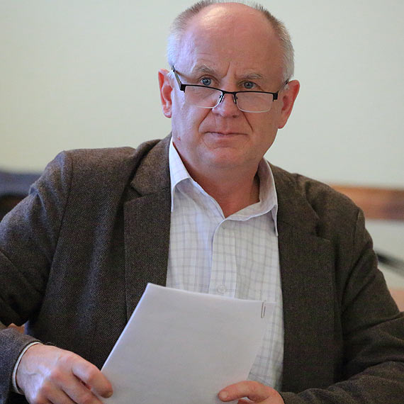  Golczewo: Radny Lech Ferdynus chwali budow�  chodnika na Witosa i Jana Paw�a II 