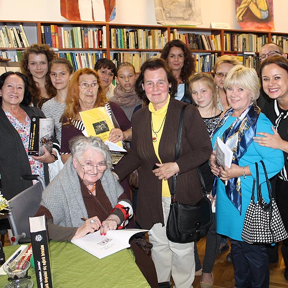 „Tylko drzewa o mocnych korzeniach przetrwają”. Spotkanie z Panią Danutą Szykszian- Ossowską