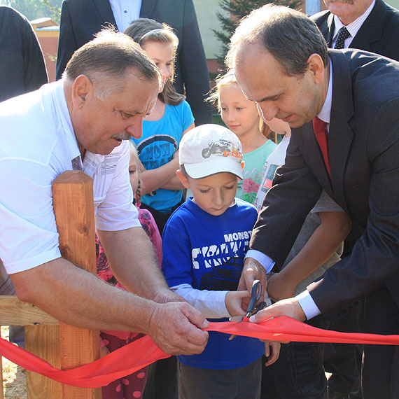 Dzieci z Buniewic mają nowy plac zabaw