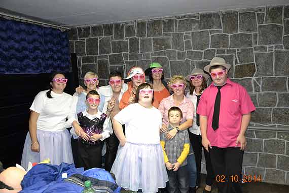 Szcz�cie w�r�d Nas