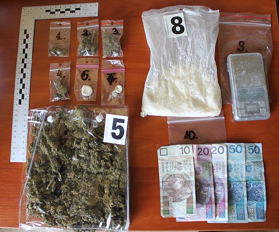Policjanci zabezpieczyli blisko 200 gram�w narkotyk�w 
