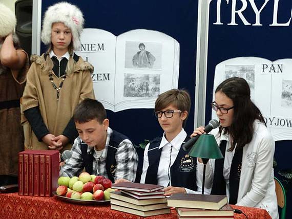 Narodowe czytanie Trylogii w PSP w Kołczewie