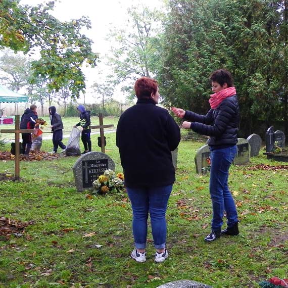 Sprz�taj� by pojecha� na wycieczk�